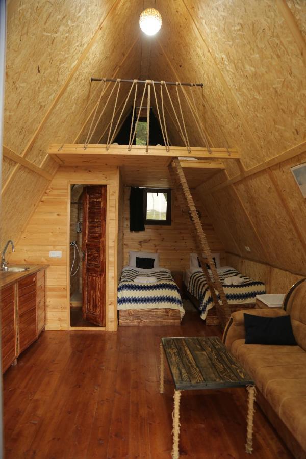 Villa Glamping Wolf Mount Margahovit Esterno foto