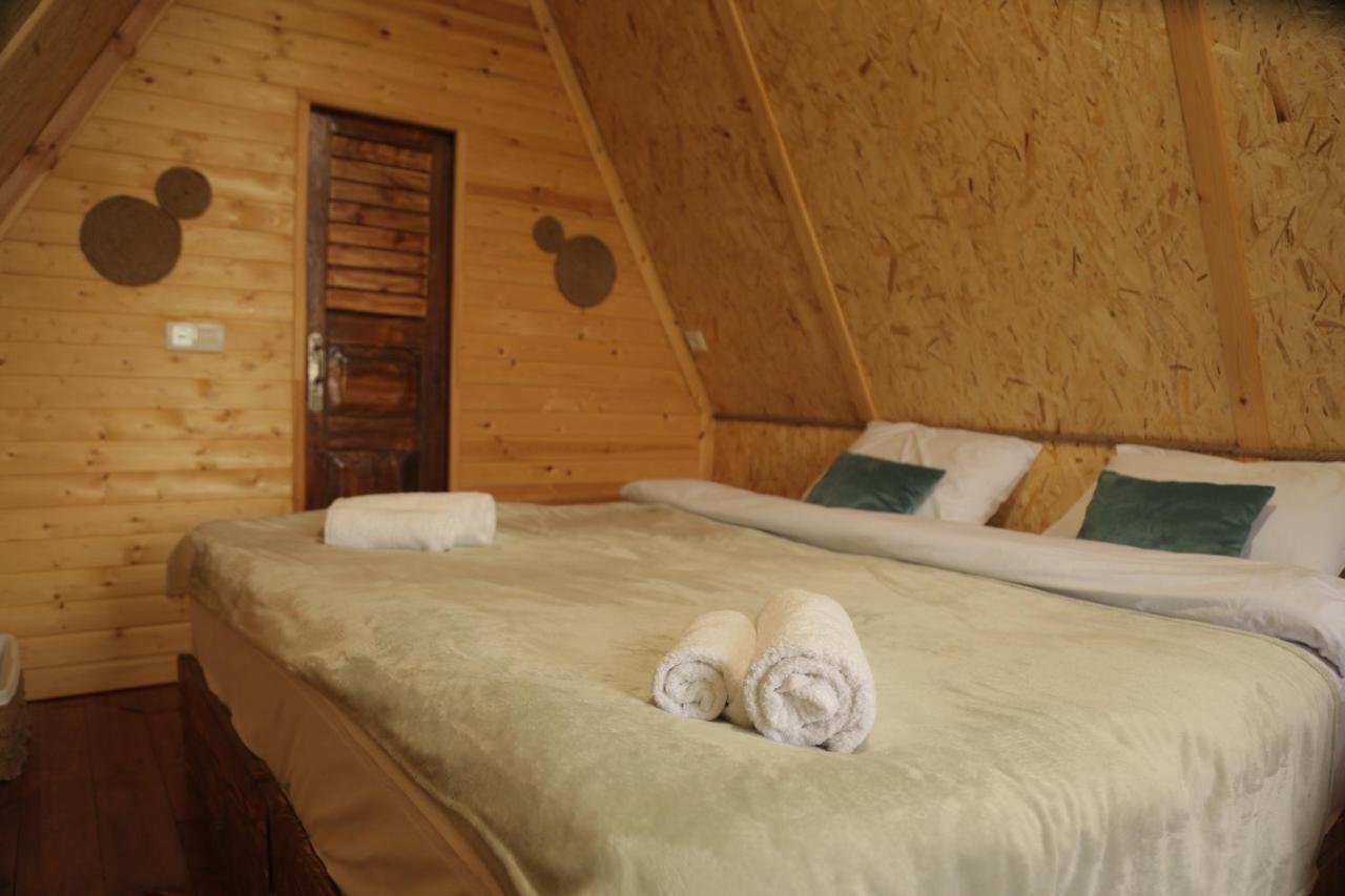 Villa Glamping Wolf Mount Margahovit Esterno foto